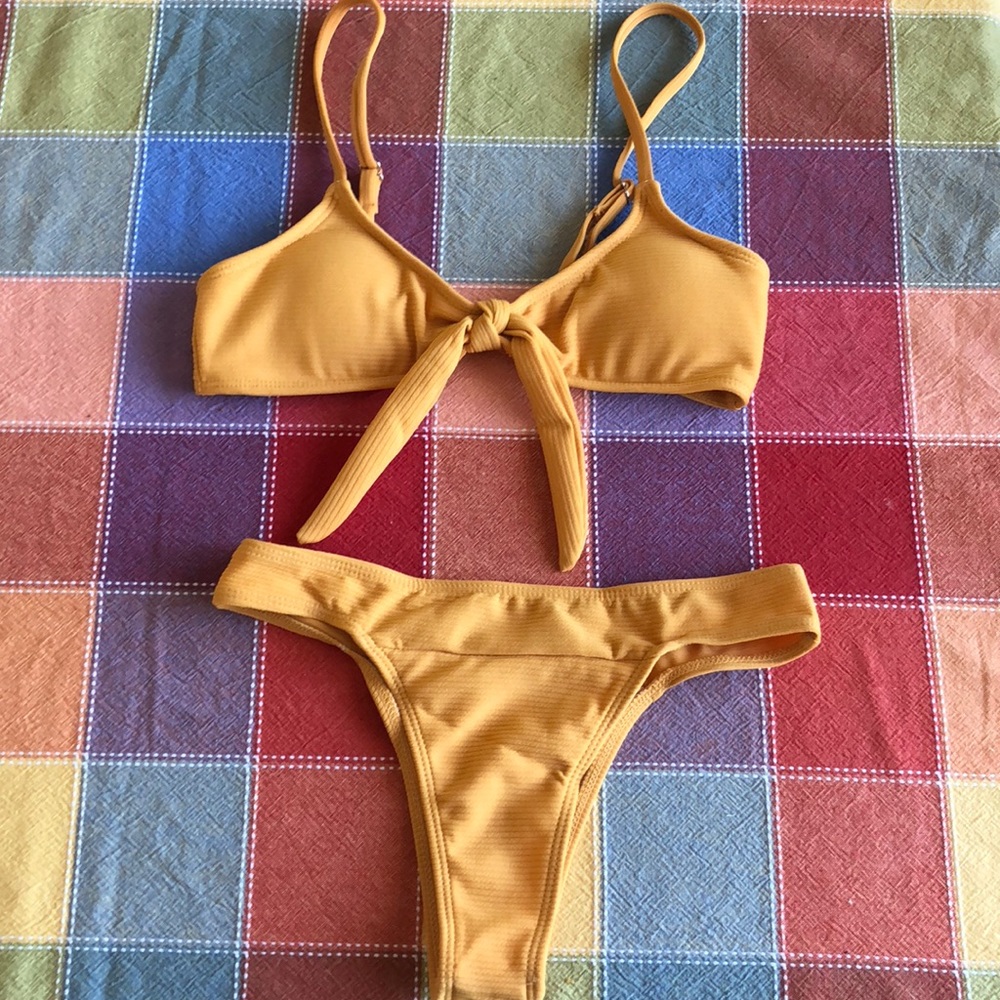 Rib Knot Front Bikini Set (SMALL)